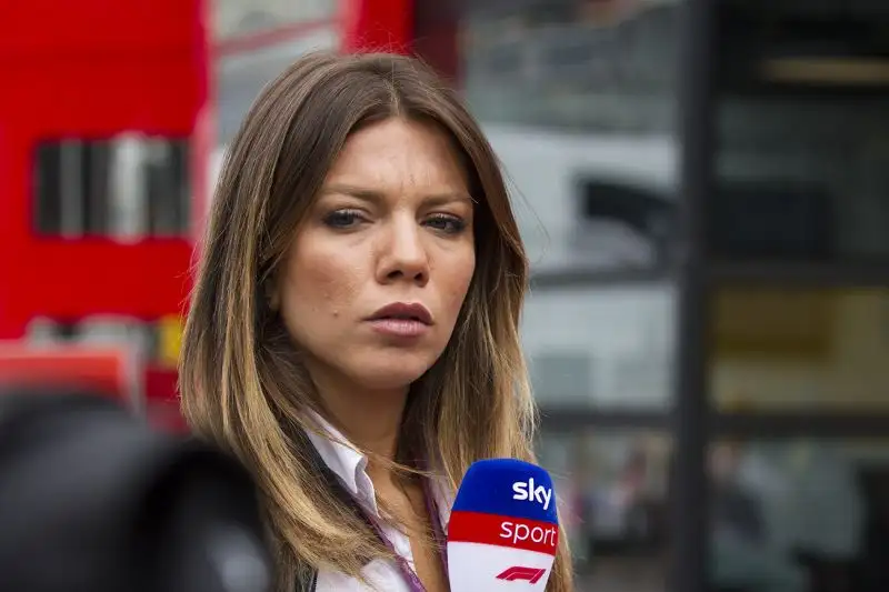 Molti giornalisti all'opera a Monza, tra questi Federica Masolin,
