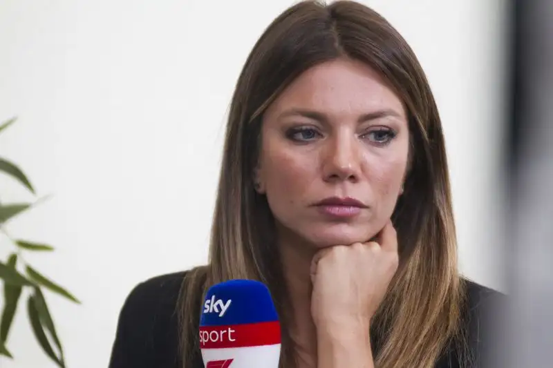 Molti giornalisti all'opera a Monza, tra questi Federica Masolin,
