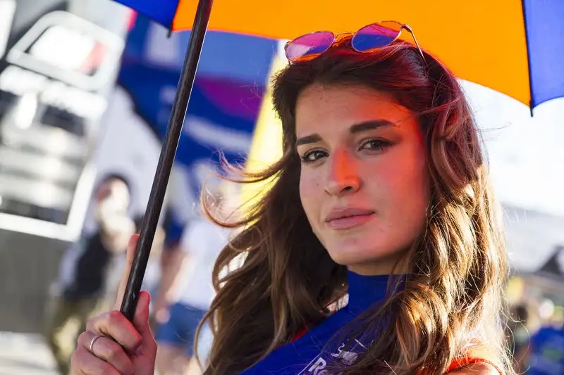 A Misano, per il Gran premio del Motomondiale, anche numerosissime modelle.