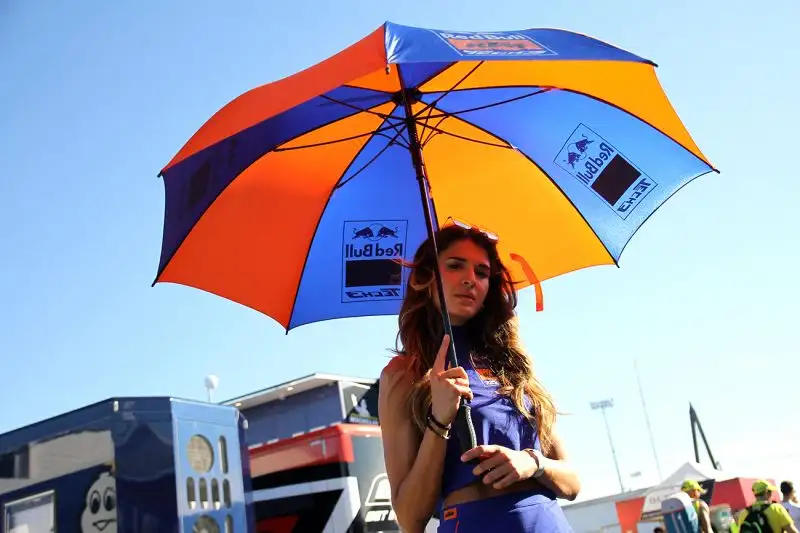 A Misano, per il Gran premio del Motomondiale, anche numerosissime modelle.