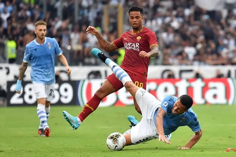 Gialorossi in vantaggio nel primo tempo con un rigore di Kolarov, Pareggio nella ripresa della squadra di Inzaghi con Luis Alberto assistito da Immobile.