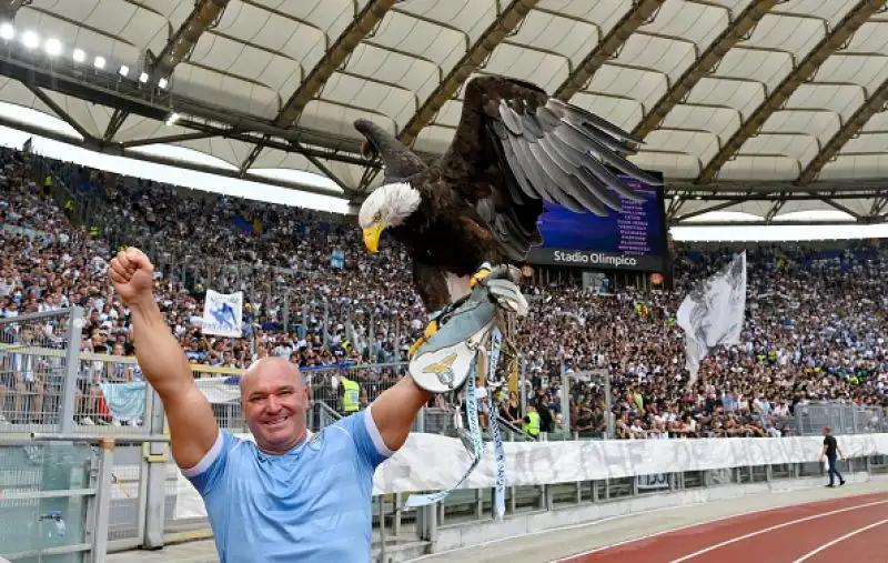 Gialorossi in vantaggio nel primo tempo con un rigore di Kolarov, Pareggio nella ripresa della squadra di Inzaghi con Luis Alberto assistito da Immobile.