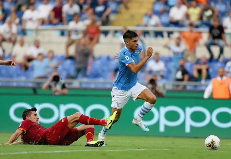 Gialorossi in vantaggio nel primo tempo con un rigore di Kolarov, Pareggio nella ripresa della squadra di Inzaghi con Luis Alberto assistito da Immobile.