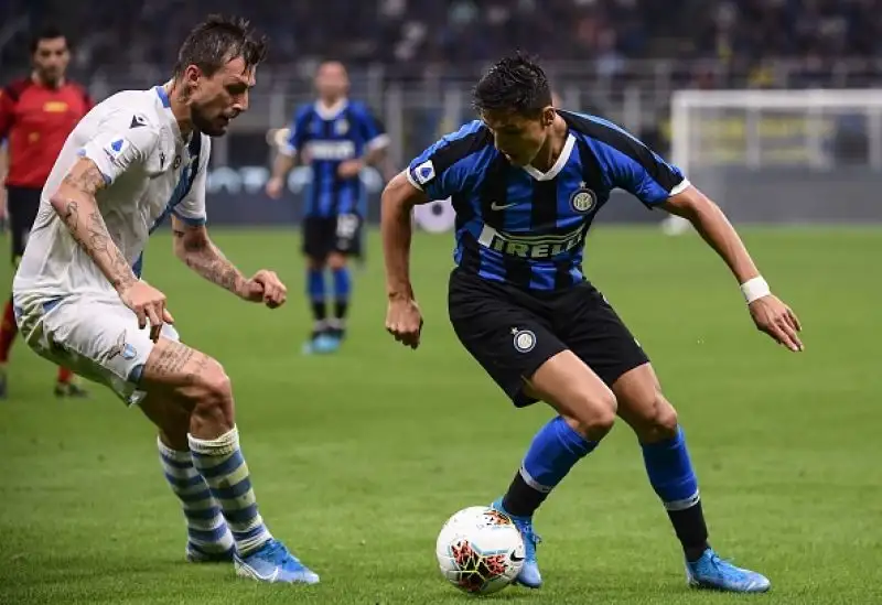 L'Inter risponde alla Juventus e resta al comando della serie A con cinque vittorie in cinque partite