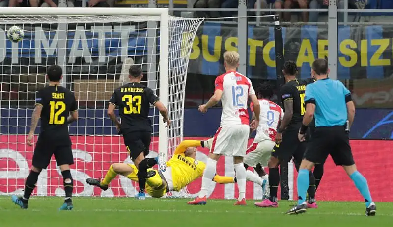 Ospiti avanti al 62' con Olayinka, pareggio nei minuti di recupero di Barella per i neroazzurri.