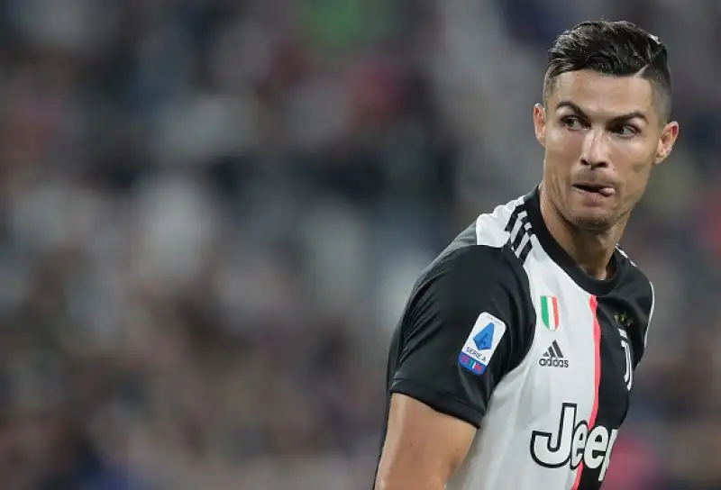 Una brutta Juventus batte soffrendo il Verona per 2-1 in una partita valida per la quarta giornata di seri e A