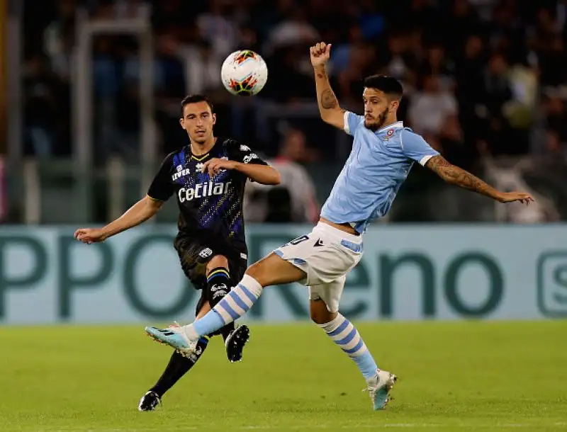 Immobile e Marusic abbattono i crociati all'Olimpico.