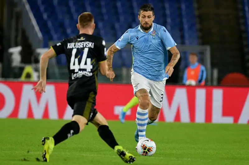 Immobile e Marusic abbattono i crociati all'Olimpico.