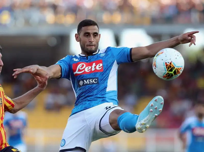Il Napoli travolge per 4-1 il Lecce in una delle partite del pomeriggio valida per la quarta giornata di serie A.