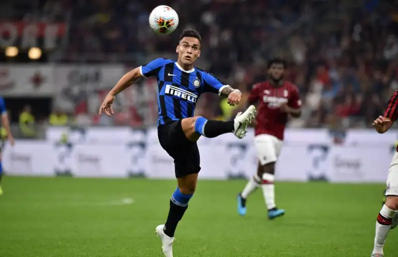 I nerazzurri stendono per 2-0 i cugini grazie ai gol di Brozovic e Lukaku.