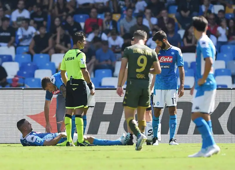 La squadra di Ancelotti si è imposta grazie alle reti di Mertens e Manolas.