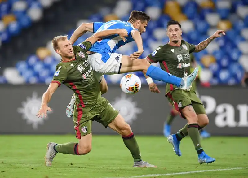 Ko inatteso per il Napoli di Ancelotti, sconfitta dal lanciatissimo Cagliari di Maran
