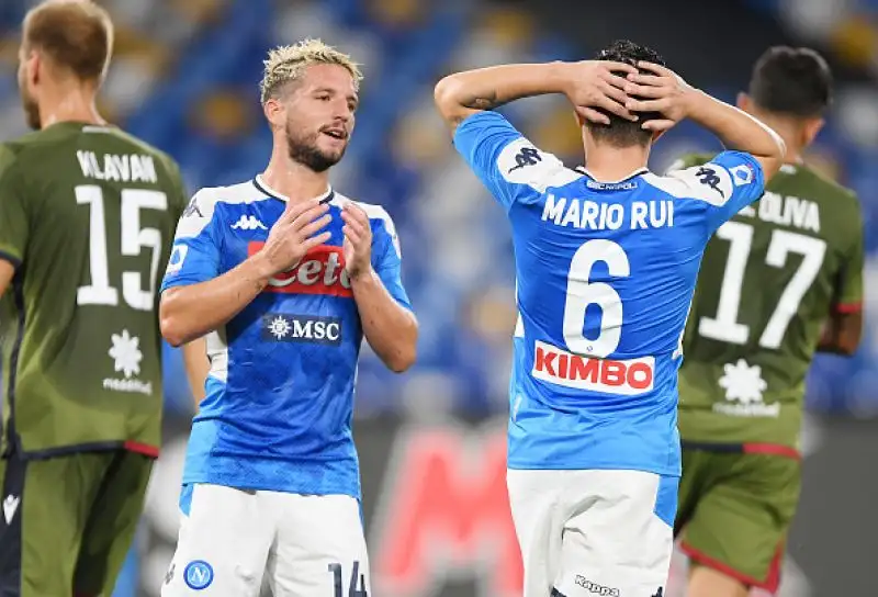 Ko inatteso per il Napoli di Ancelotti, sconfitta dal lanciatissimo Cagliari di Maran