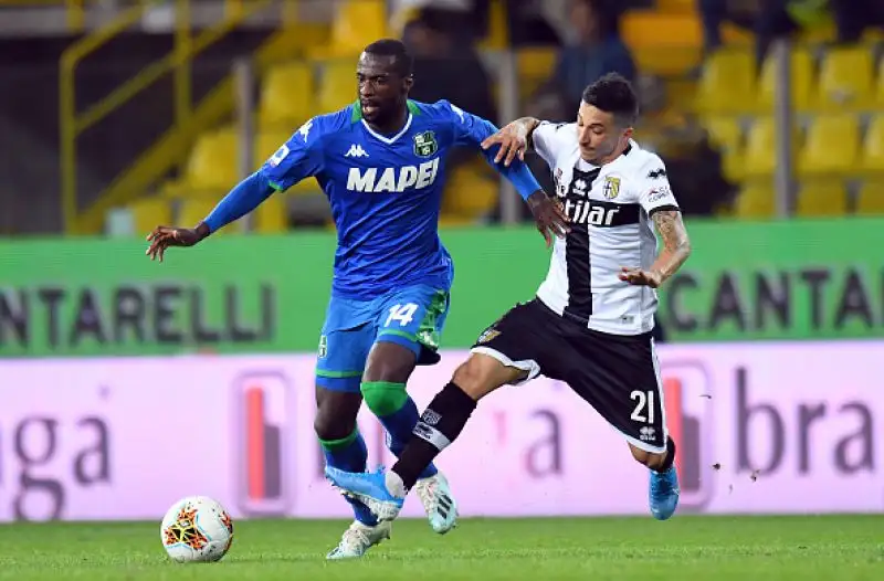 Il Parma supera di misura allo scadre il Sassuolo grazie all'autorete di Bourabia