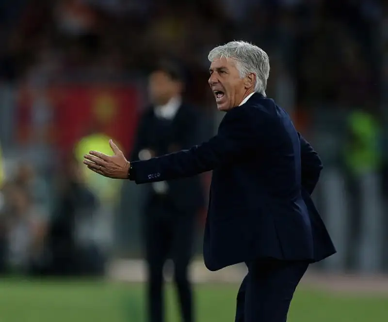 Colpo dell'Atalanta a Roma: la squadra di Gasperini affonda i giallorossi di Fonseca per 2-0 nell'anticipo della quinta giornata di serie A giocato all'Olimpico. 