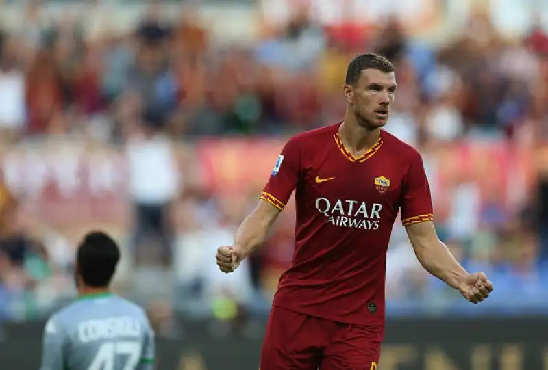 Per i capitolini a segno Cristante, Dzeko, Mkhitaryan e Kluiwert, doppietta di Berardi per gli emiliani.