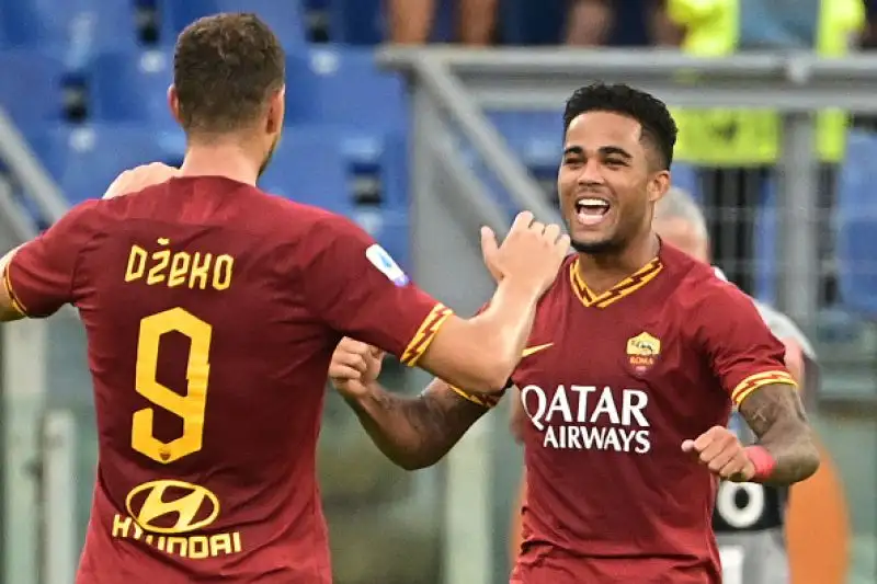 Per i capitolini a segno Cristante, Dzeko, Mkhitaryan e Kluiwert, doppietta di Berardi per gli emiliani.
