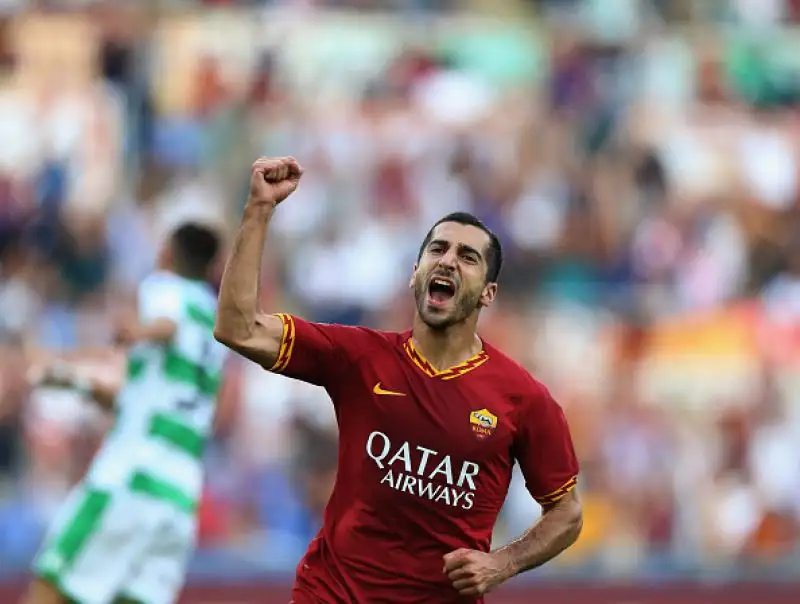 Per i capitolini a segno Cristante, Dzeko, Mkhitaryan e Kluiwert, doppietta di Berardi per gli emiliani.