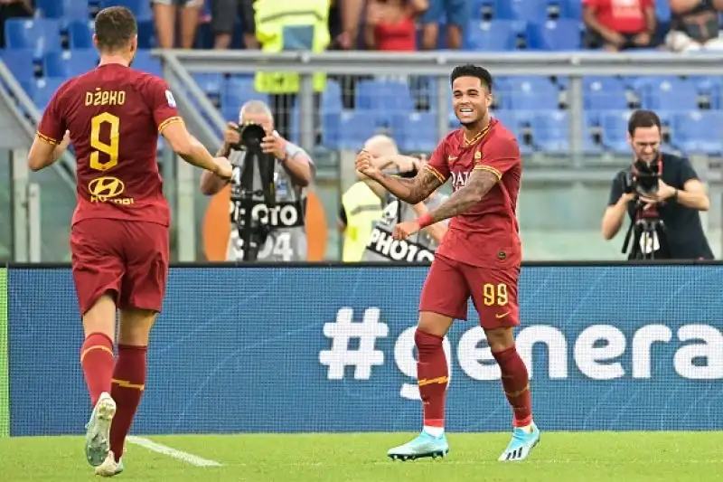 Per i capitolini a segno Cristante, Dzeko, Mkhitaryan e Kluiwert, doppietta di Berardi per gli emiliani.