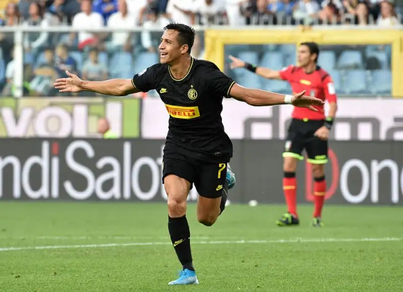 I milanesi hanno vinto con le reti si Sensi, Alexis Sanchez , poi espulso, e Gagliaridni. Di Jankto il gol dei padroni di casa.