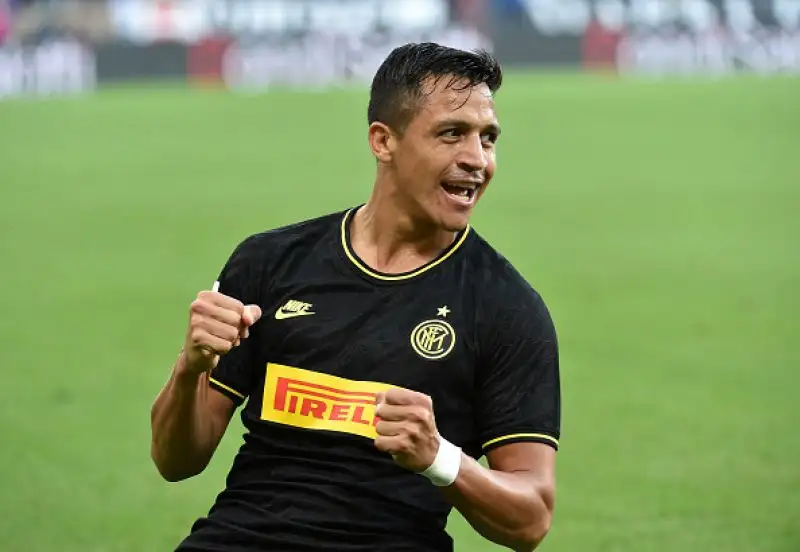 I milanesi hanno vinto con le reti si Sensi, Alexis Sanchez , poi espulso, e Gagliaridni. Di Jankto il gol dei padroni di casa.