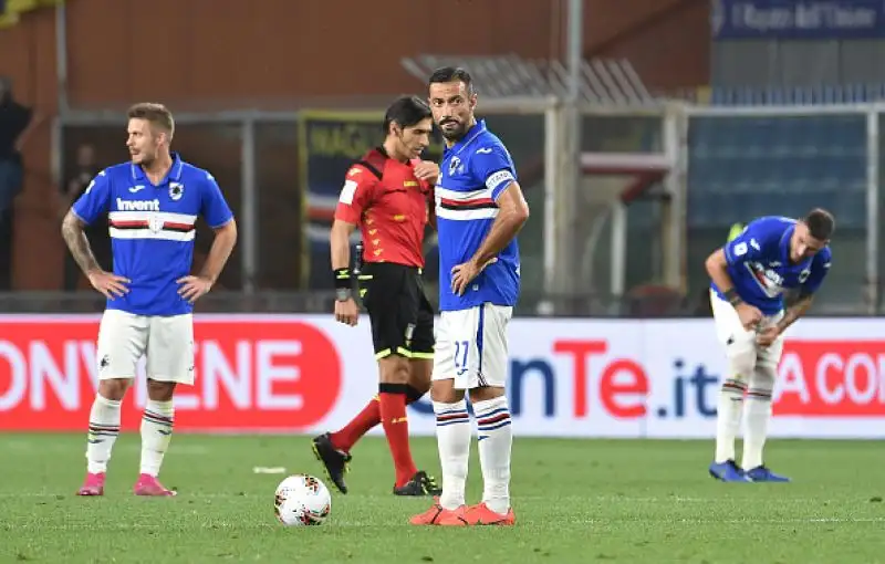 I milanesi hanno vinto con le reti si Sensi, Alexis Sanchez , poi espulso, e Gagliaridni. Di Jankto il gol dei padroni di casa.