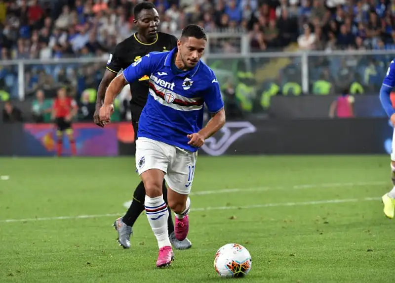 I milanesi hanno vinto con le reti si Sensi, Alexis Sanchez , poi espulso, e Gagliaridni. Di Jankto il gol dei padroni di casa.