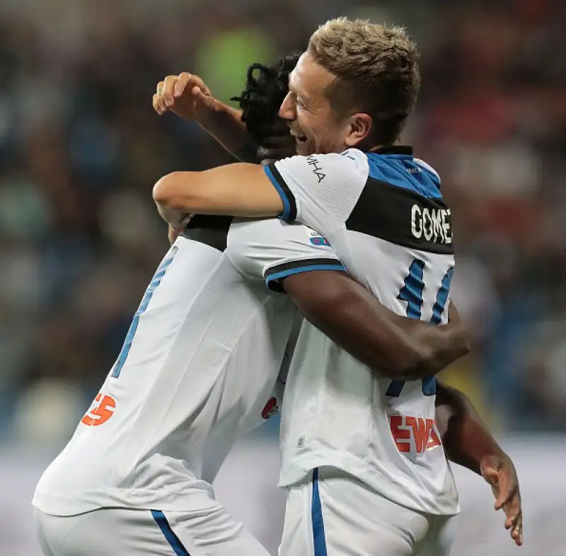 Gli orobici sono andati in gol due volte con il Papu Gomez, Gosens e Zapata, di Defrel il gol dei neroverdi.