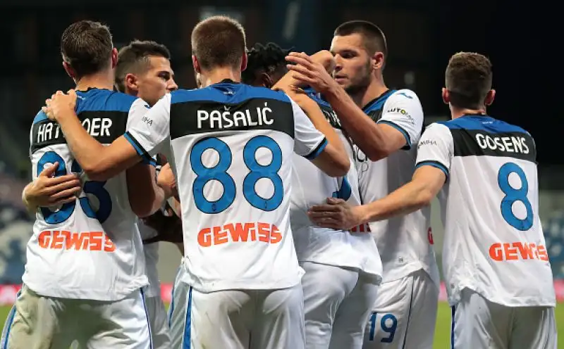 Gli orobici sono andati in gol due volte con il Papu Gomez, Gosens e Zapata, di Defrel il gol dei neroverdi.