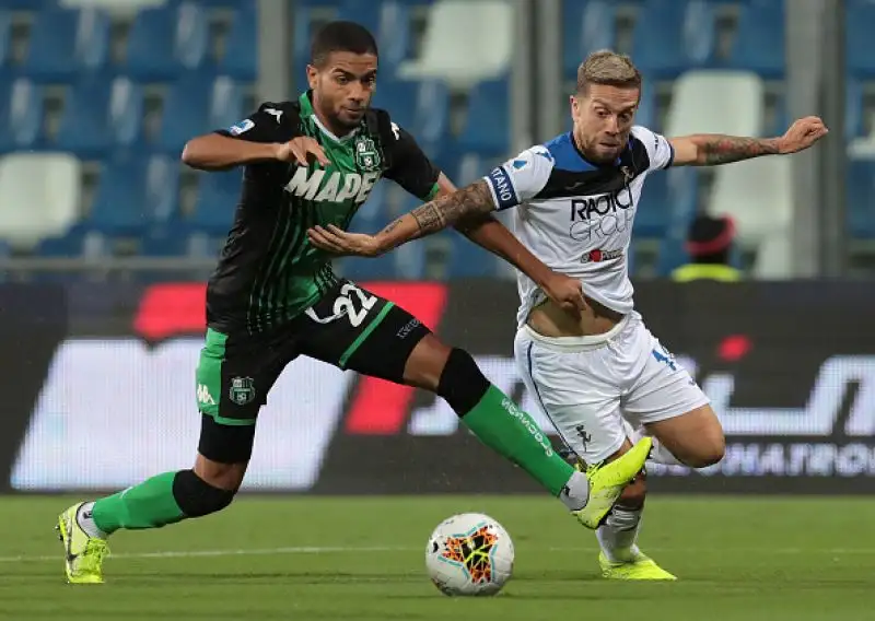 Gli orobici sono andati in gol due volte con il Papu Gomez, Gosens e Zapata, di Defrel il gol dei neroverdi.