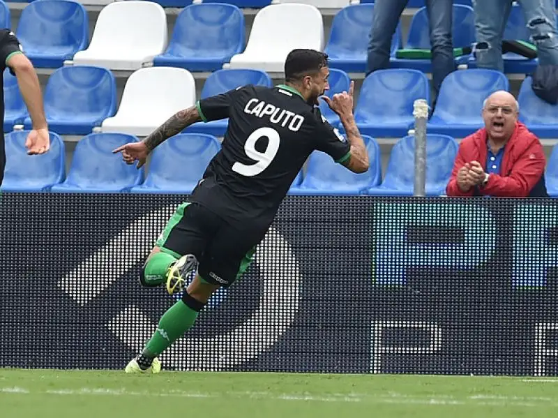 Il Sassuolo schianta la Spal con la doppietta di Caputo e il gol di Duncan, annullato dall'arbitro e riassegnato dal Var.