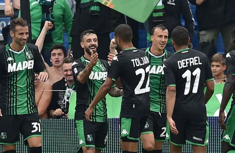 Il Sassuolo schianta la Spal con la doppietta di Caputo e il gol di Duncan, annullato dall'arbitro e riassegnato dal Var.