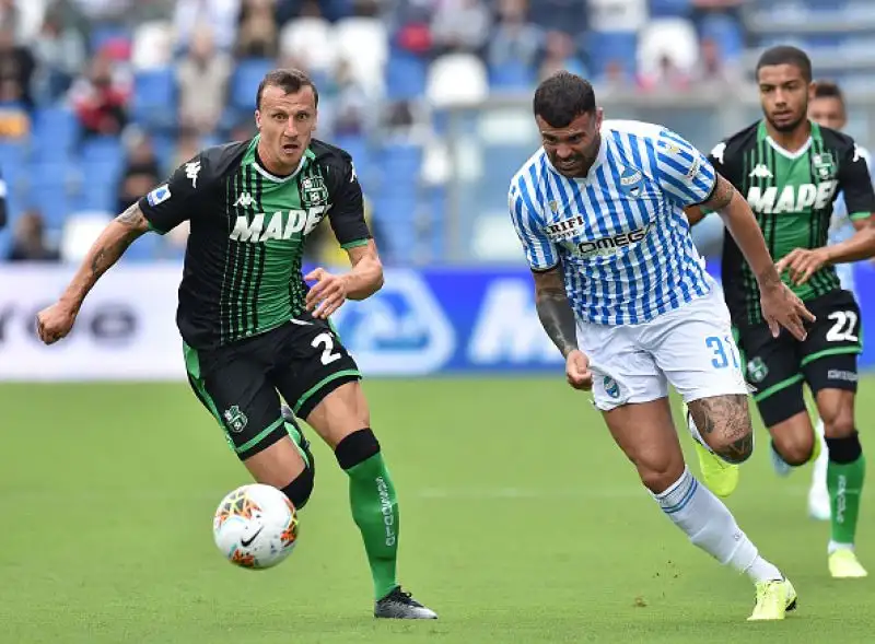 Il Sassuolo schianta la Spal con la doppietta di Caputo e il gol di Duncan, annullato dall'arbitro e riassegnato dal Var.