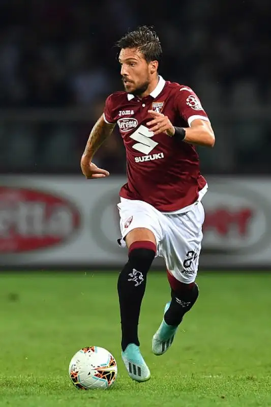 Il Lecce è andato in vantaggio con Farias, e dopo il pareggio su rigore di Belotti, ha trovato il gol vittoria con Mancosu.