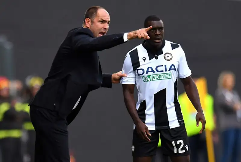 Per i friulani in gol Stefano Okaka nella prima frazione di gioco.