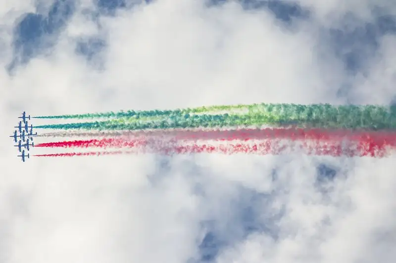 Non sono mancate le evoluzioni della pattuglia acrobatica in occasione del Gp d’Italia di F1.