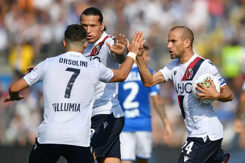 Doppietta di Donnarumma e rete di Cistana per le rondinelle. Bani, Palacio, Poli e Orsolini in gol per gli ospiti.