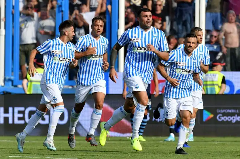 Gli ospiti sono passati in vantaggio con un rigore di Immobile ma le reti di Petagna e Kurtic hanno ribaltato il risultato.