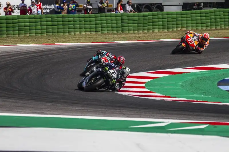 Sul podio con il campione del mondo anche Fabio Quartararo e Vinales, quarto Valentino Rossi, Sesto Dovizioso.