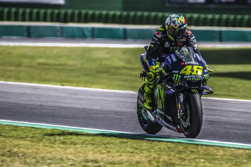 Sul podio con il campione del mondo anche Fabio Quartararo e Vinales, quarto Valentino Rossi, Sesto Dovizioso.