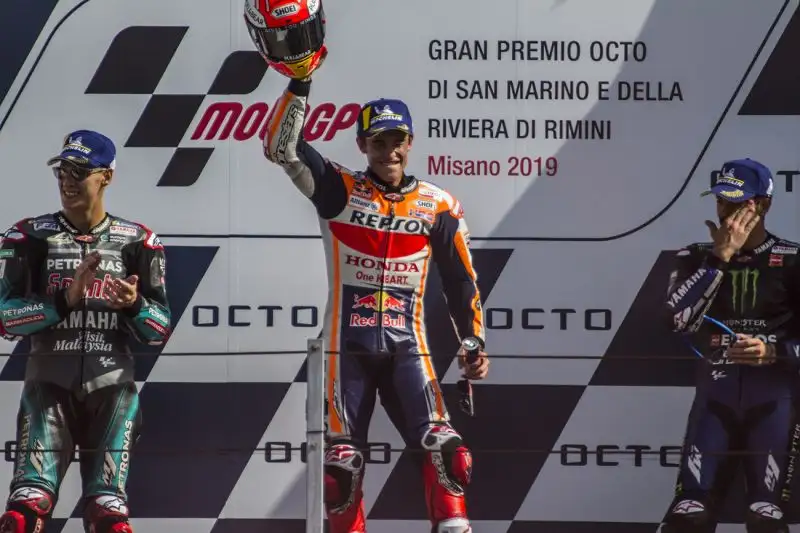 Sul podio con il campione del mondo anche Fabio Quartararo e Vinales, quarto Valentino Rossi, Sesto Dovizioso.