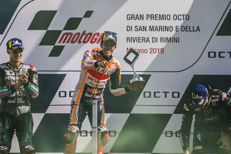 Sul podio con il campione del mondo anche Fabio Quartararo e Vinales, quarto Valentino Rossi, Sesto Dovizioso.
