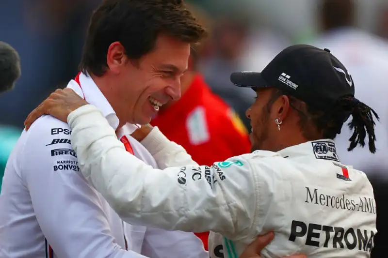 Sul podio alle spalle del britannico la Ferrari di Vettel e Bottas, quarto l'altro ferrarista Leclerc davanti alle Red Bull di Albon e Verstappen.