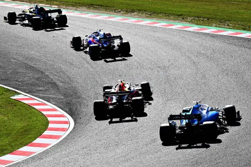 Partenza sbagliata delle Rosse, la Mercedes vince il Mondiale costruttori.