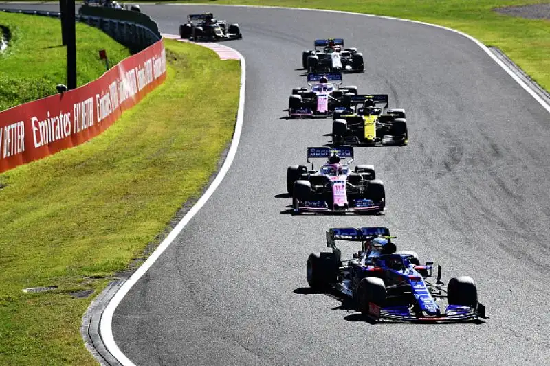 Partenza sbagliata delle Rosse, la Mercedes vince il Mondiale costruttori.
