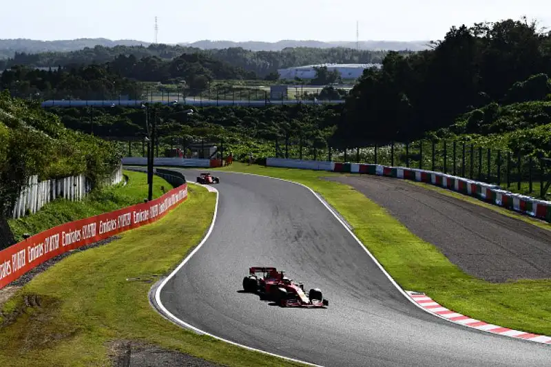 Partenza sbagliata delle Rosse, la Mercedes vince il Mondiale costruttori.