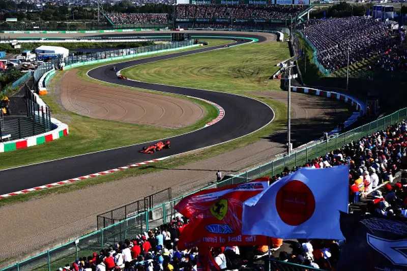 Partenza sbagliata delle Rosse, la Mercedes vince il Mondiale costruttori.