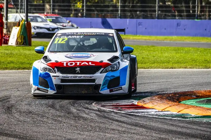 Il successo di Josh Files è arrivato con il primo posto di gara-2 quando, con la sua Hyundai i30 N, ha prevalso su Julien Briché e Daniel Lloyd.