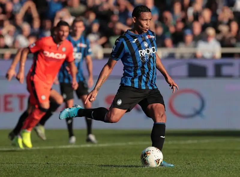 Tripletta di Muriel, doppietta di Ilicic e gol di Pasalic e del giovane Traore per i bergamaschi, di Okaka il gol per gli ospiti.