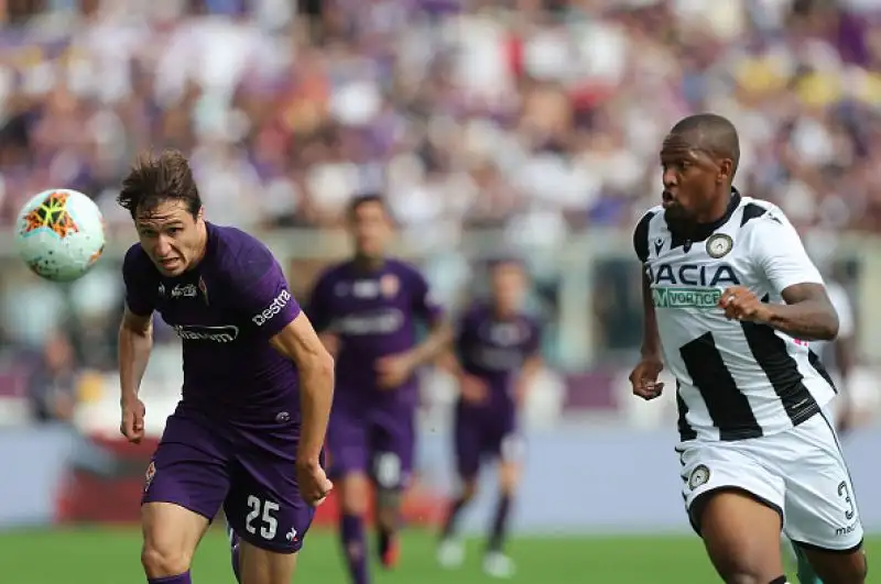 I padroni di casa ottengono i tre punti nella ripresa grazie a un colpo di testa di Milenkovic sugli sviluppi di un calcio d'angolo.